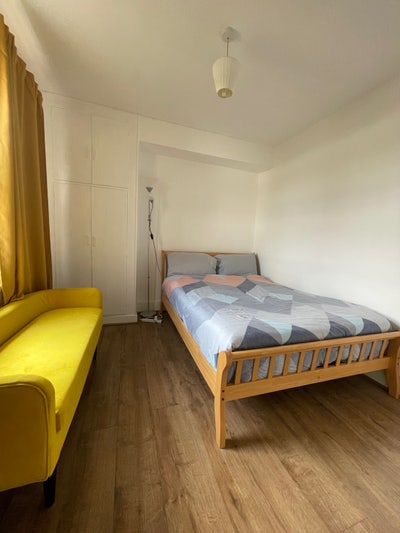 Cosy room in Camberwell  Main Photo