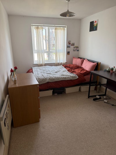 Double room in island gardens  Main Photo