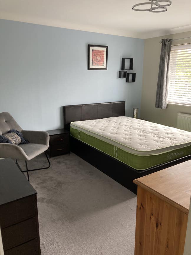 Large double bedroom  Main Photo