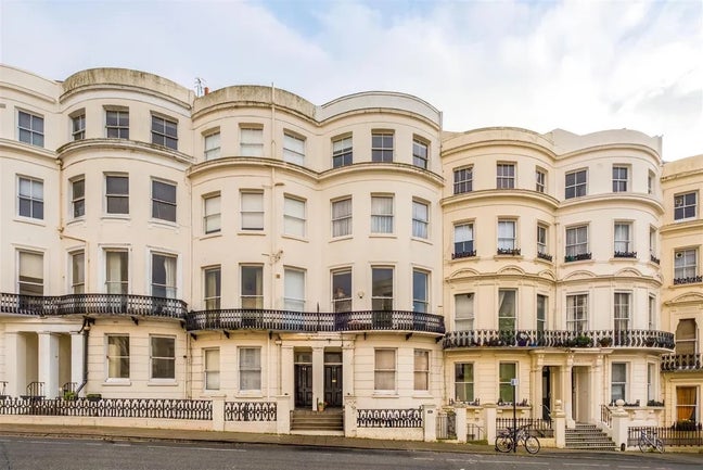 Stunning Regency Patio Apartment - short term let  Main Photo