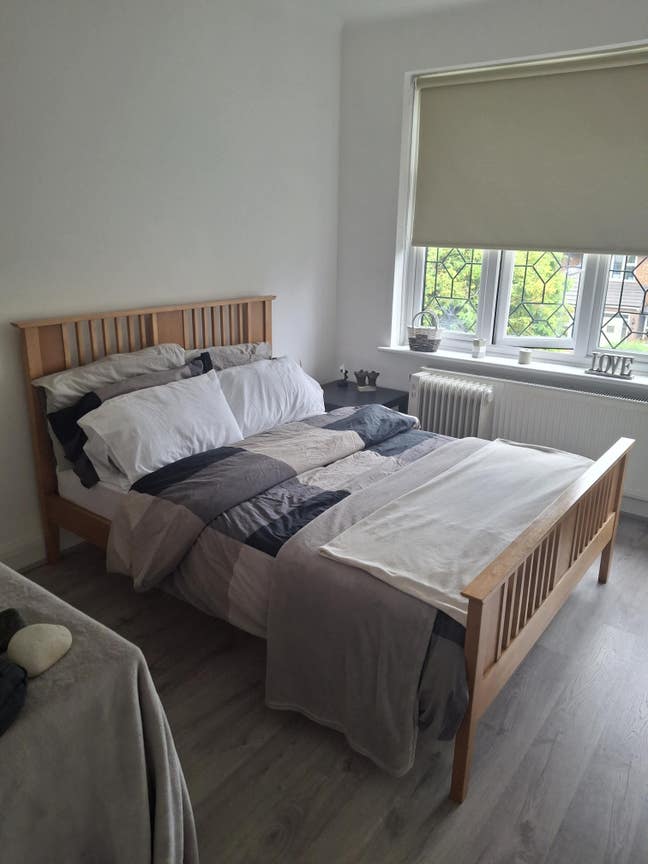 Beautiful bright double room in refurbished house  Main Photo
