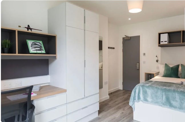 Take over tenancy of student accommodation  Main Photo