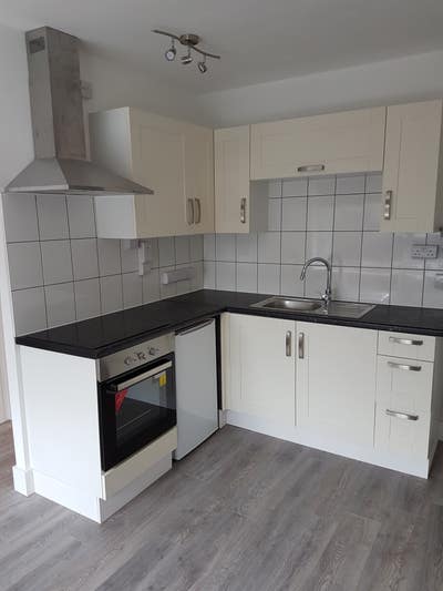 First floor one bedroom flat E4 Main Photo