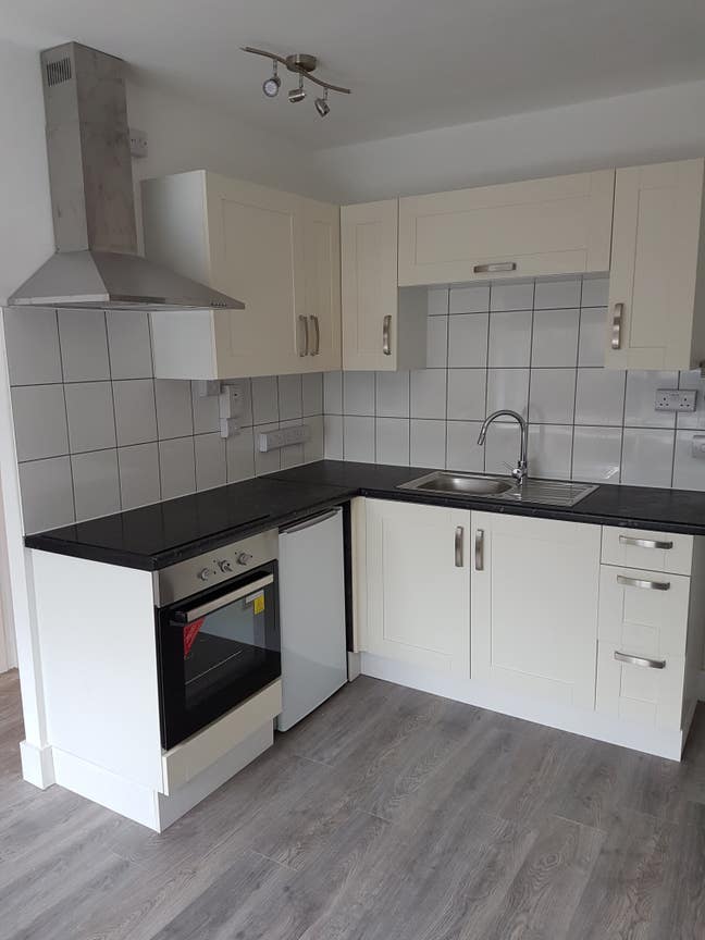 First floor one bedroom flat E4 Main Photo