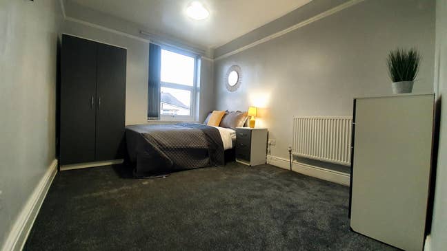Large Double Ensuite room  Main Photo