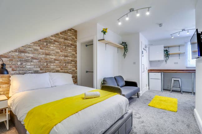 Stunning Large En-Suite Room Main Photo
