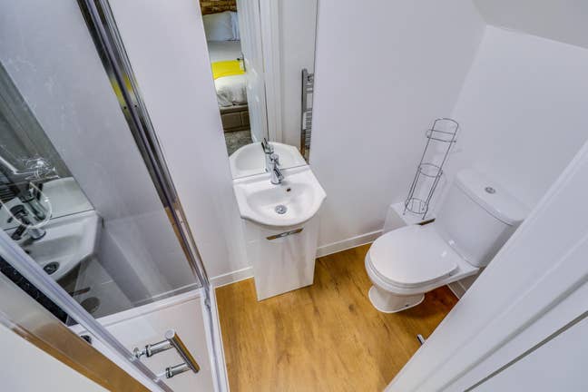 Stunning Large En-Suite Room Main Photo