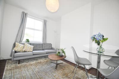 A beautiful 3 bedroom property in Holloway N7 Main Photo