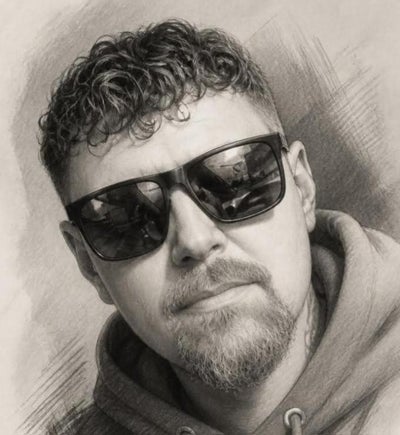 I am 45 clean and tidy(ocd) and friendly just... Main Photo