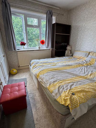 Double Room for one person in Romford (RM7 8RA) Main Photo
