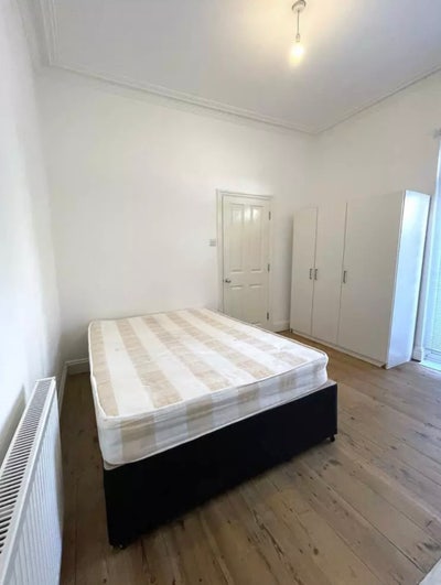 Double Room in Student House in New Cross Main Photo