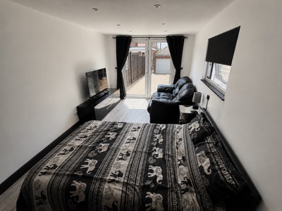 Annex with own bathroom  Main Photo