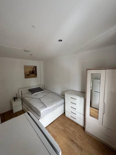 ✨🛏️ Double Room for Single Use to Let in – Eltham Main Photo