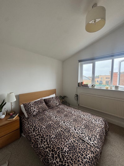 Room Sublet in Bow E3 - 20Th June to 1St July Main Photo