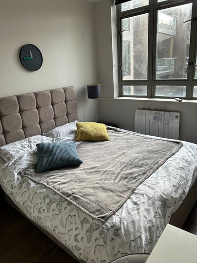  Furnished Room for Rent Main Photo