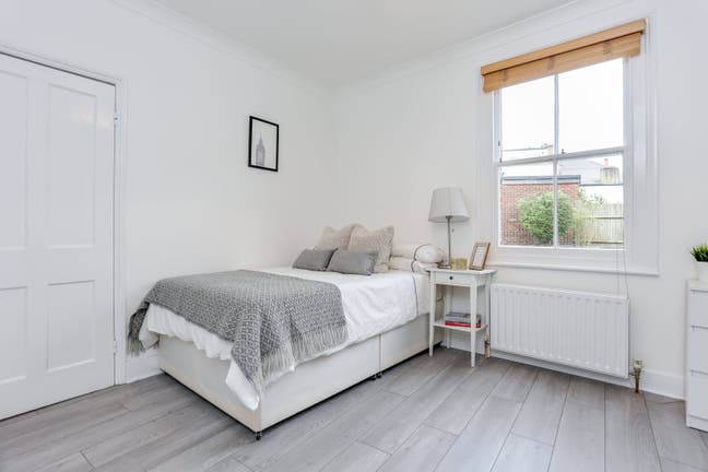 Double room in a great house Main Photo