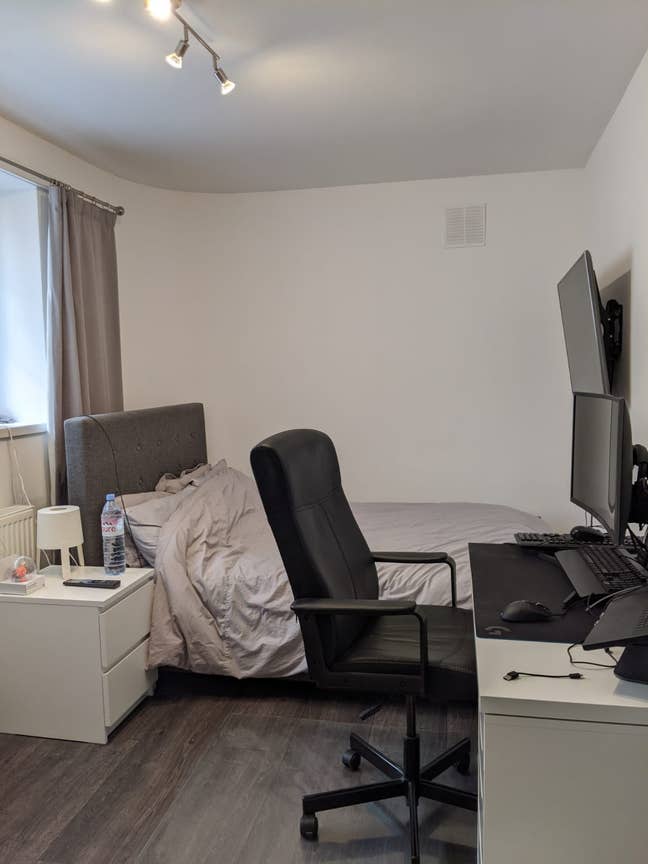 Recently refurbished flat to rent out in E1 Main Photo