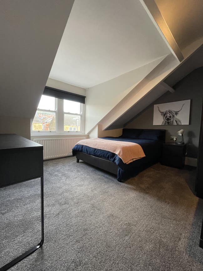 Double Ensuite Room, Kells Lane, Gateshead Main Photo
