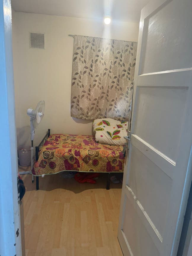 Spacious room to rent in Higham Hill, E17 Main Photo