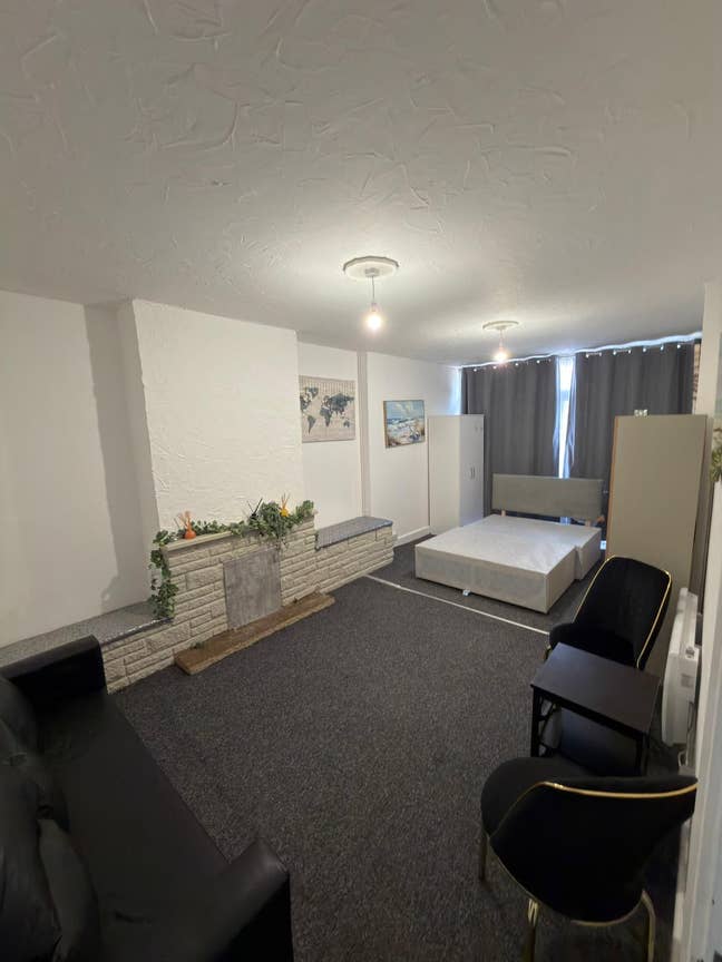 Large Double Room in Hounslow Main Photo