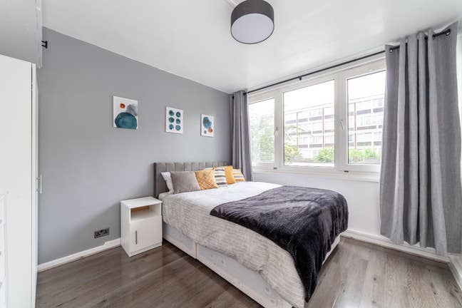 🏠No Deposit / Bills Included / 2 Rooms Available  Main Photo