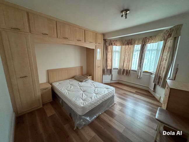 Spacious Double Room in Redbridge – Fully Furnishe Main Photo