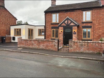 Fully renovated cottage Main Photo