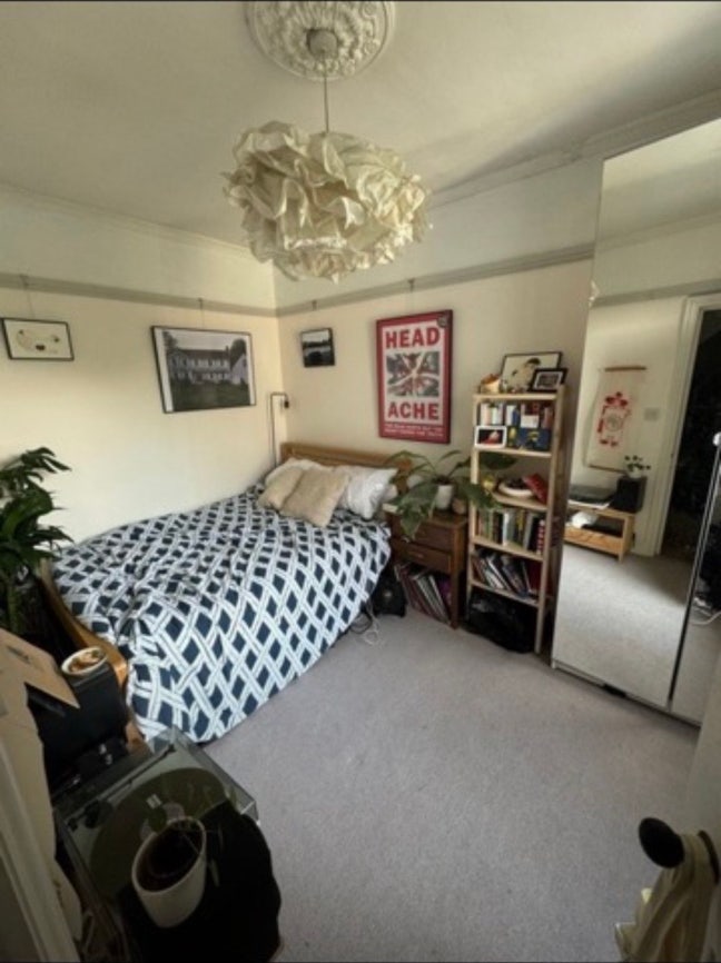 Double room available in houseshare  Main Photo