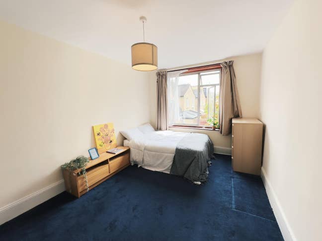 Gorgeous room in Balham | Backyard with BBQ set!! Main Photo