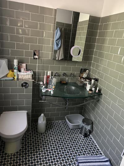 Large ensuite room in two bedroom flat  Main Photo