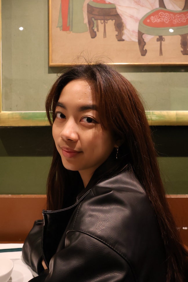 Friendly 24yo female professional looking to buddy Main Photo