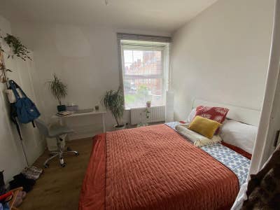 TAKEN - Lovely big double room available in Stokey Main Photo