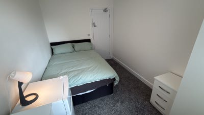 Room in a Shared House, Silver Street, B14 Main Photo