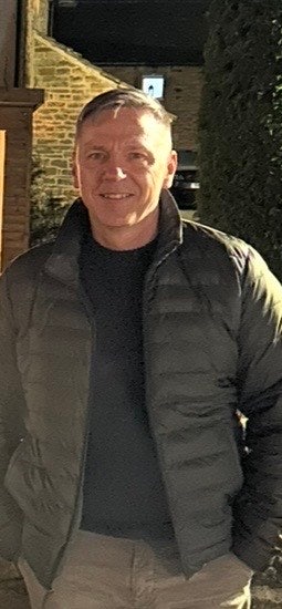 On an extended visit from overseas after livi... Main Photo