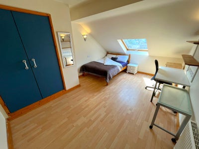 Only &pound;500pcm, Inclusive! Russell Road, NG7 Main Photo