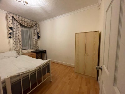 Double room. Bills  included. Near hospital Main Photo