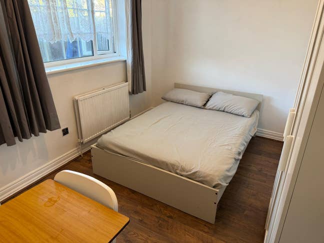  Spacious Double Room in Eltham  Main Photo