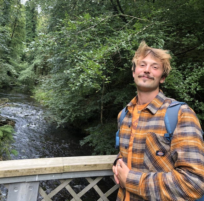 Ross, PhD in Forest Ecology Room For Summer! Main Photo