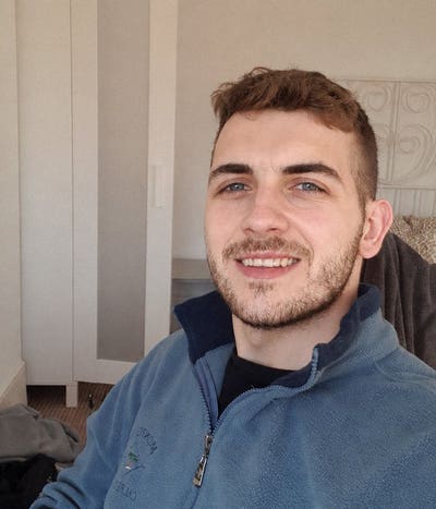 28 and 30 year old males looking for flatmate! Main Photo