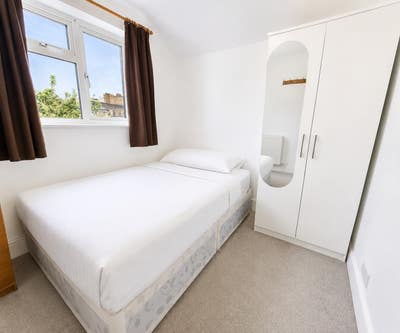 A double bedroom is available for rent, Wandsworth Main Photo
