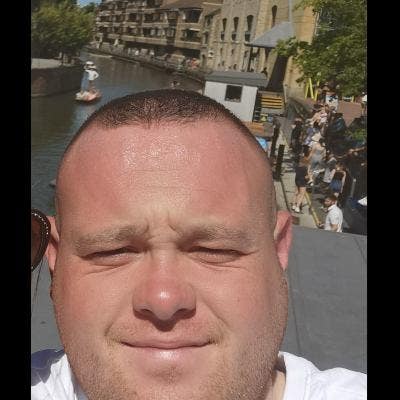 34 year old Male seeks a single or double room Main Photo