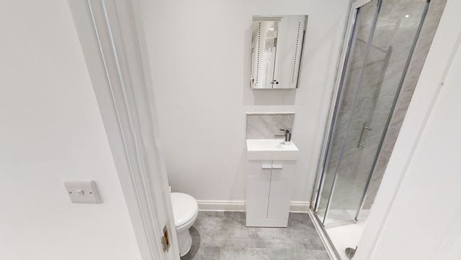 EN-SUITE ROOM Main Photo