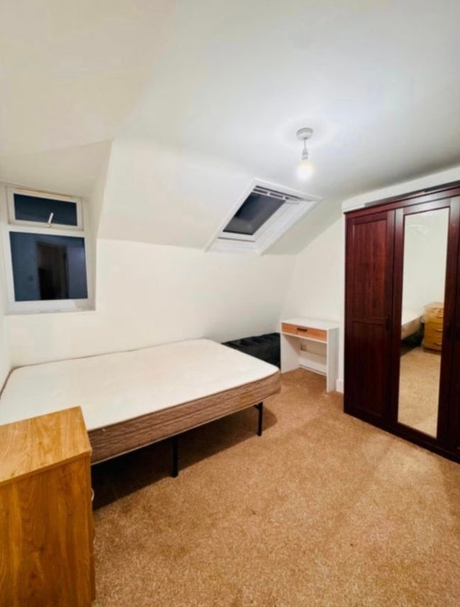 Double Room - Lewisham Main Photo