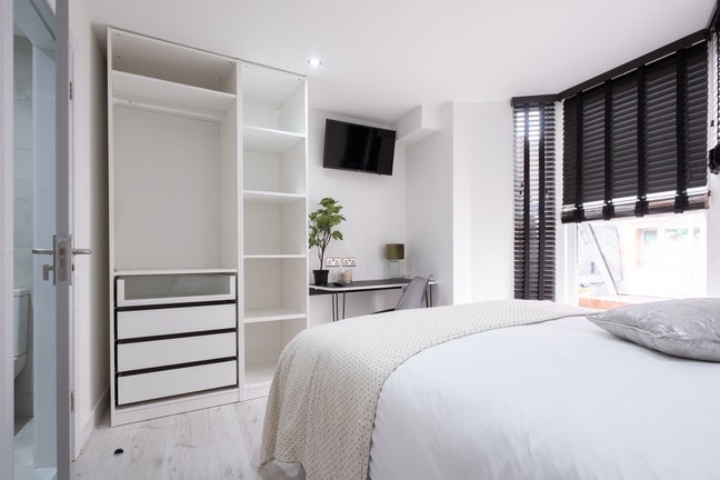 87 Monks Road Working Professionals Only Main Photo