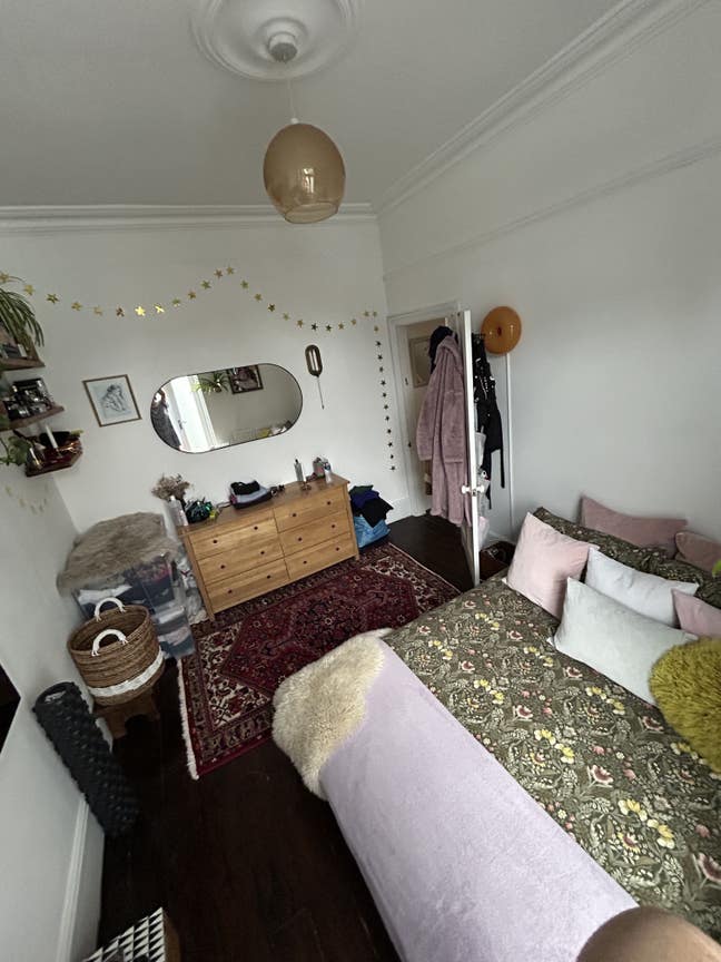 Lovely double bedroom with patio in Finsbury Park Main Photo
