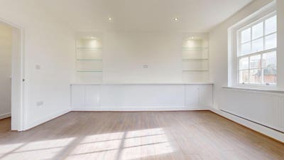 Newly refurbished 2 bed near Marylebone Station Main Photo