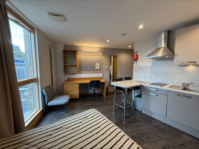 En-suite Studio at O’Shea North (May–Aug 2026) Main Photo