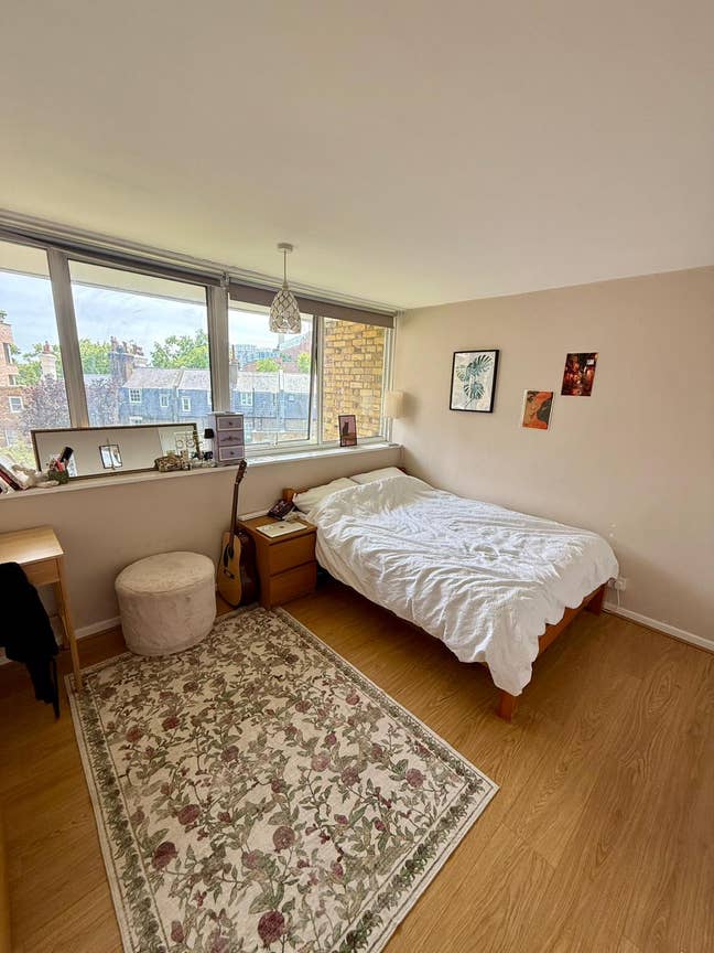 1 double room in bright Pimlico flat Main Photo