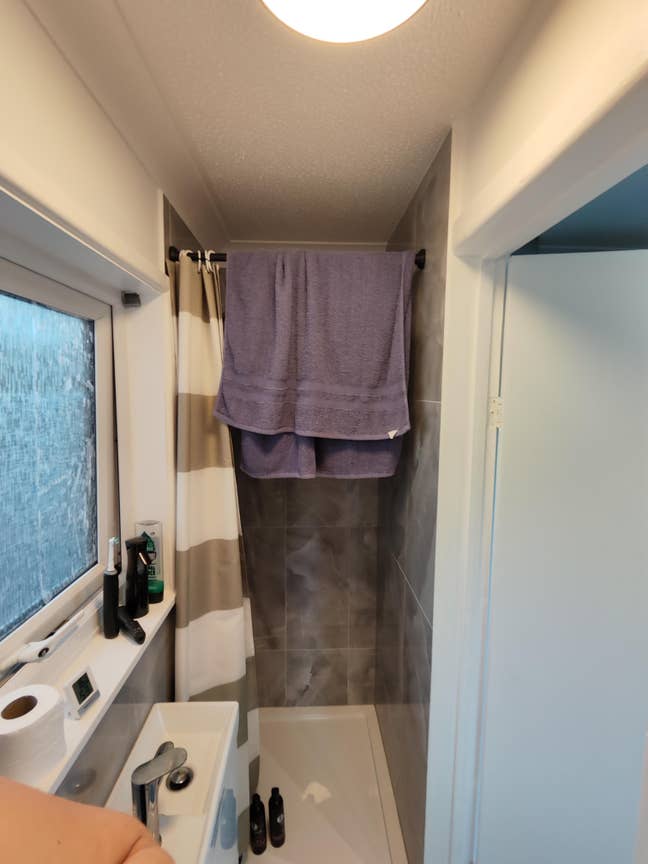 Micro self contained annex with separate entrance Main Photo