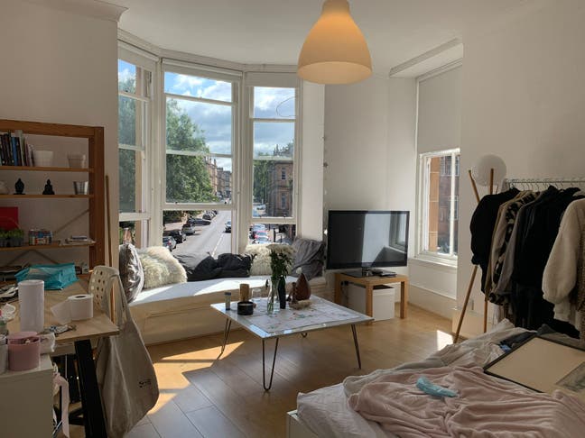 2 bedrooms available near Kelvingrove Park! Main Photo